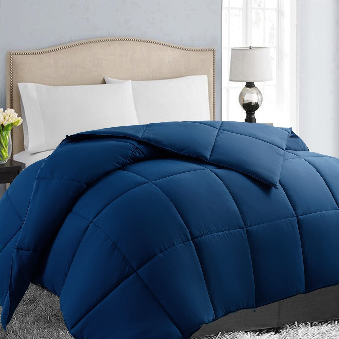 EASELAND Queen Comforter – White