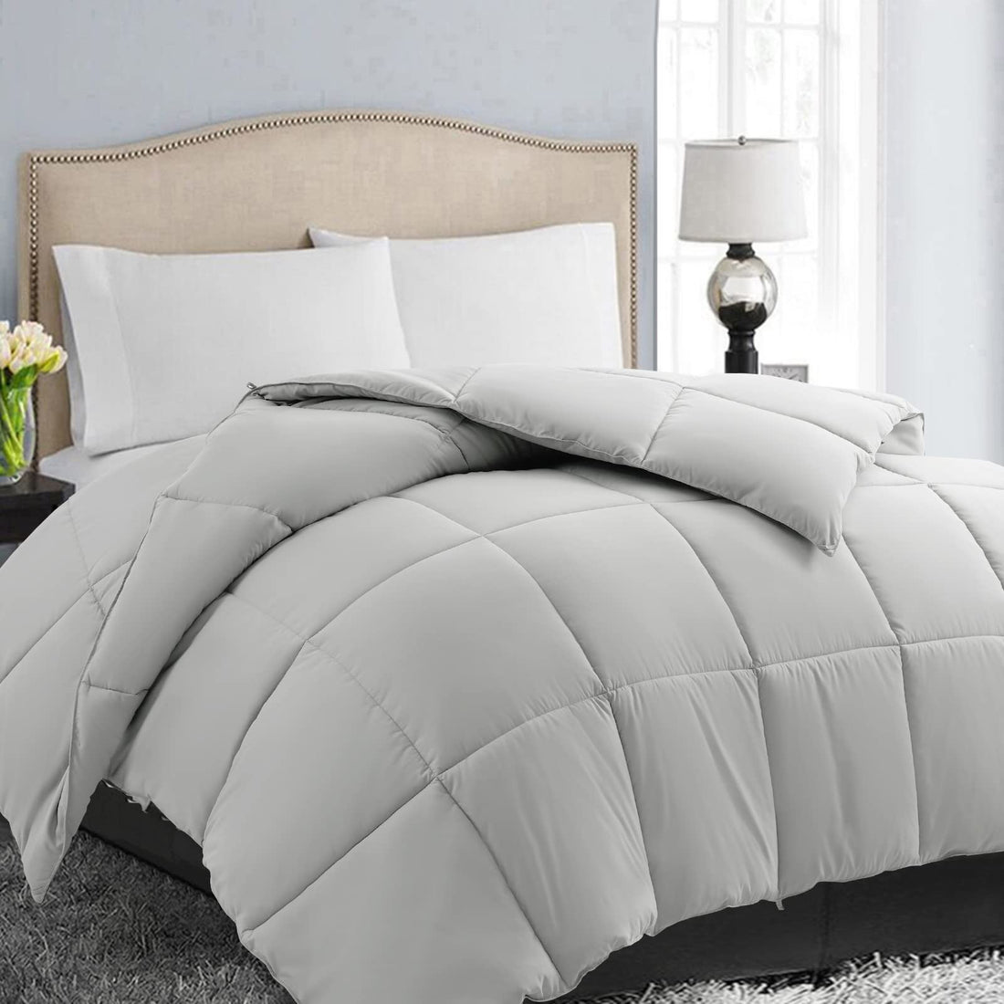 EASELAND Queen Comforter – White