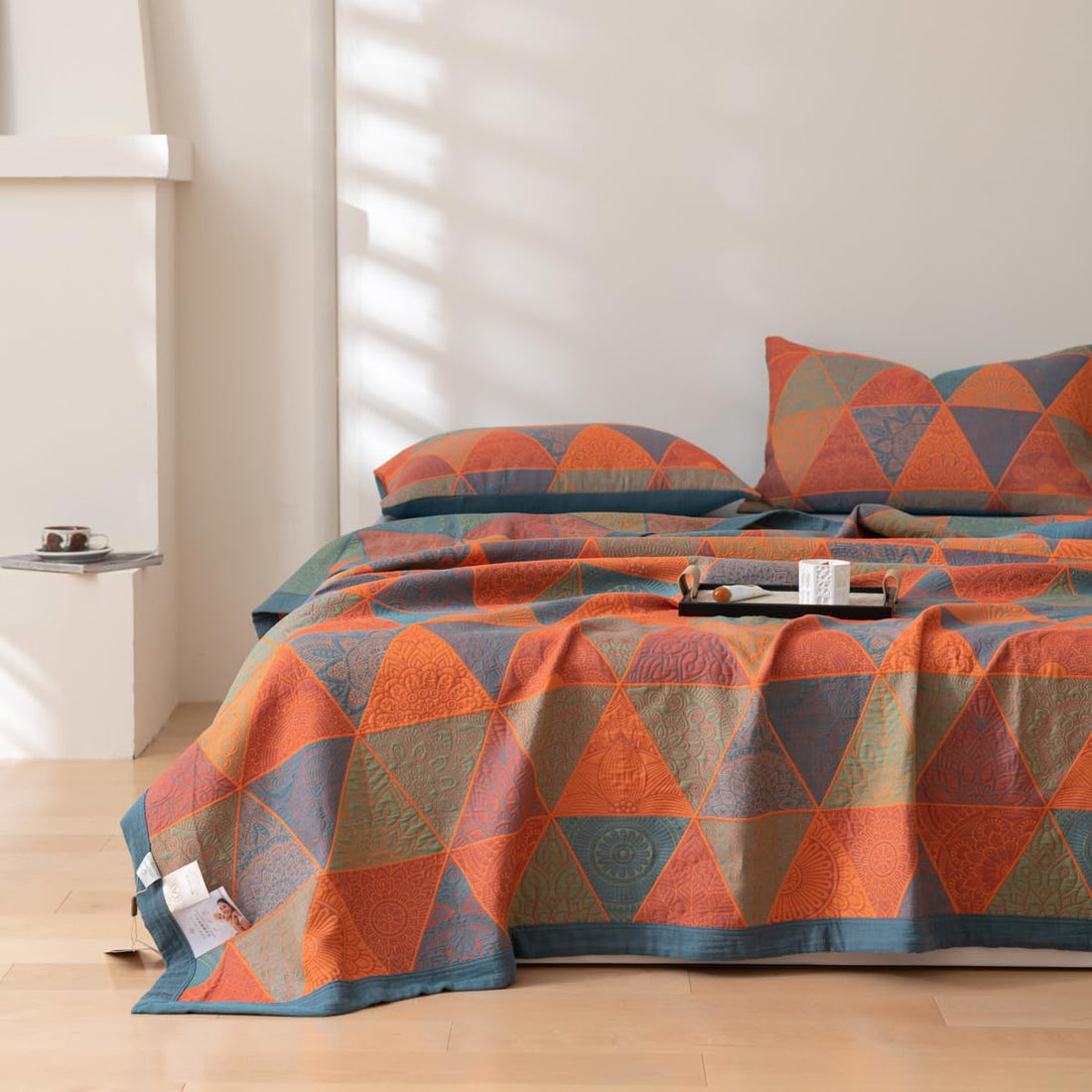 Cotton Jacquard Floral Quilt – King