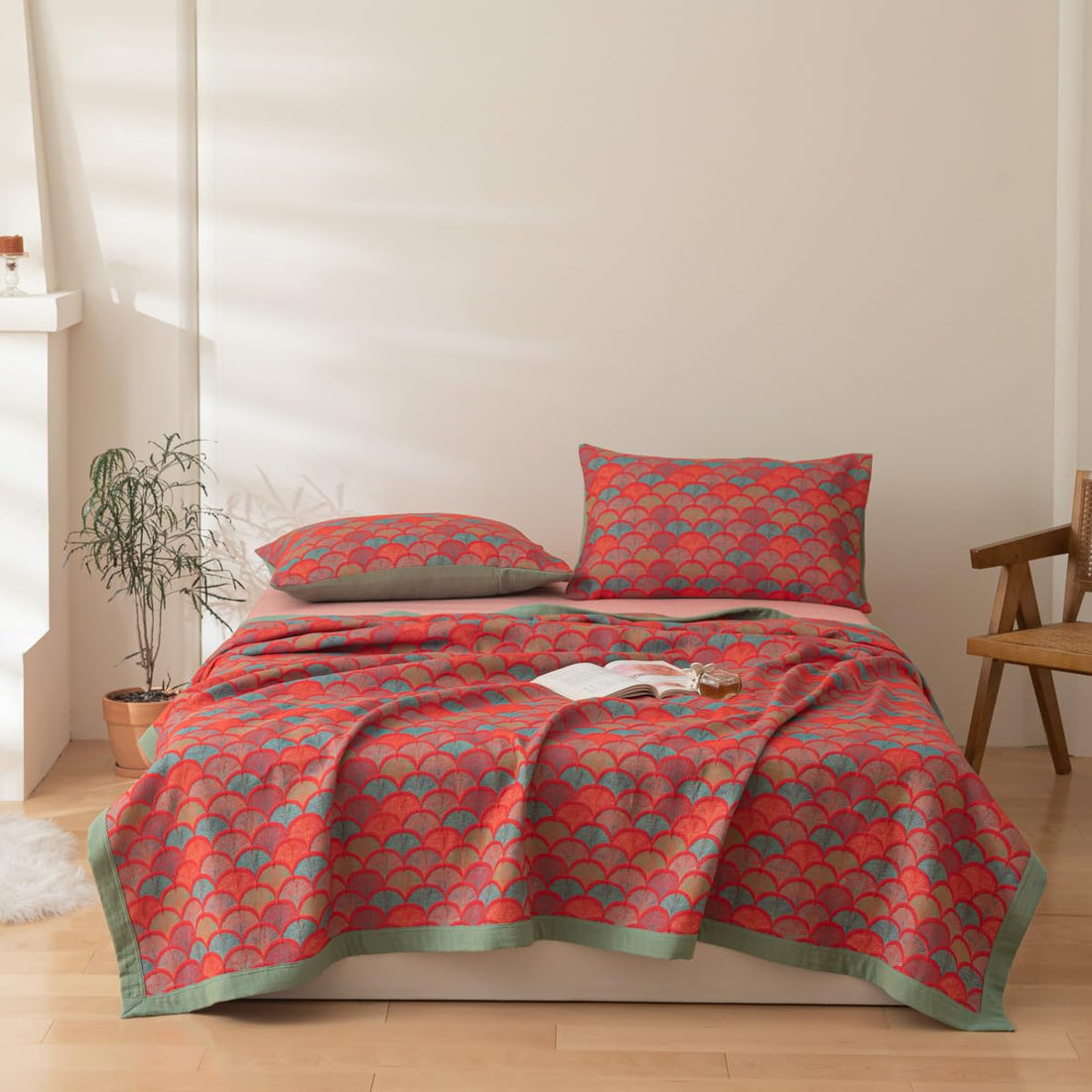 Cotton Jacquard Floral Quilt – King