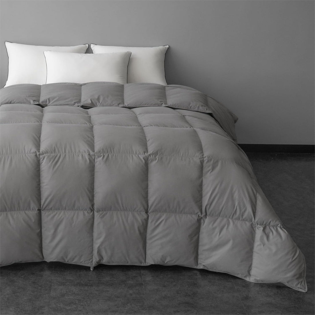 MAXICOZY King Comforter – White