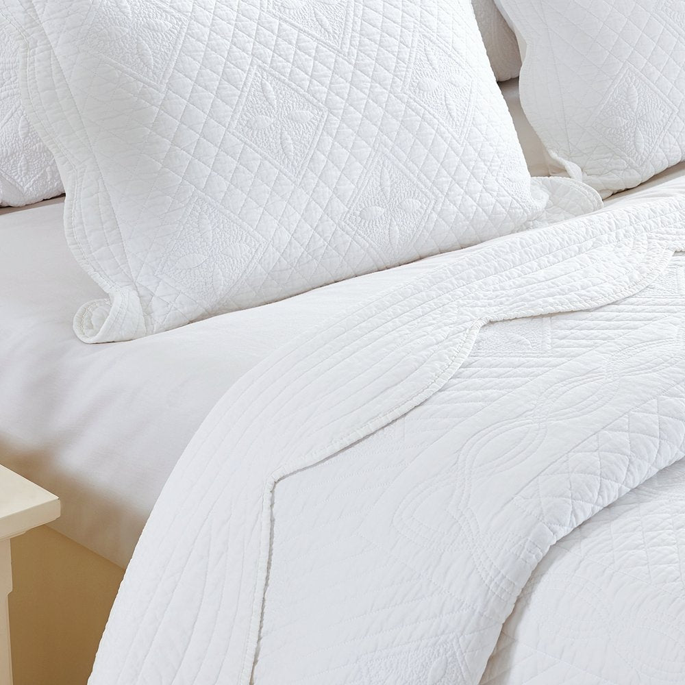 Calla Angel Sage Cotton Quilt – King White