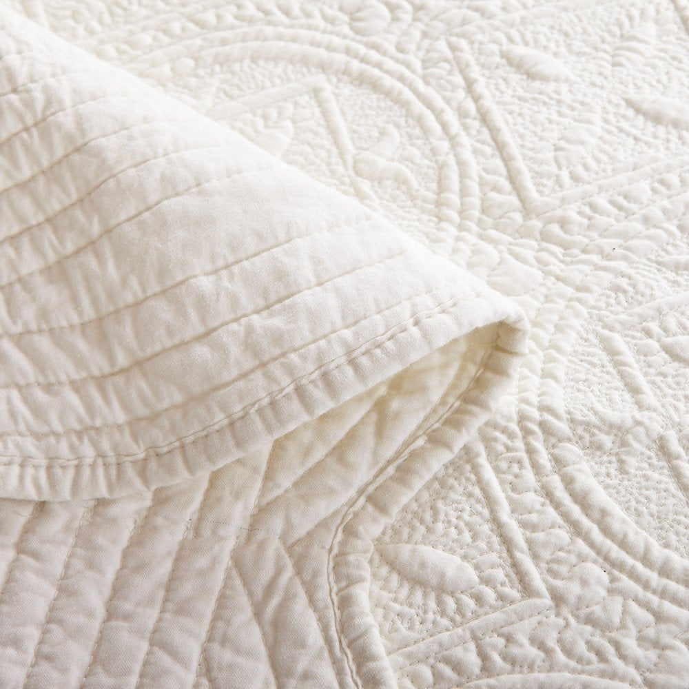Calla Angel Sage Cotton Quilt – King White