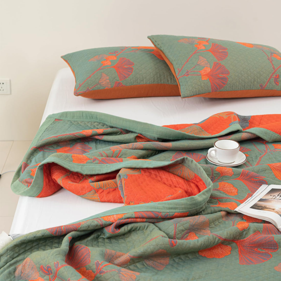 Cotton Jacquard Floral Quilt – King