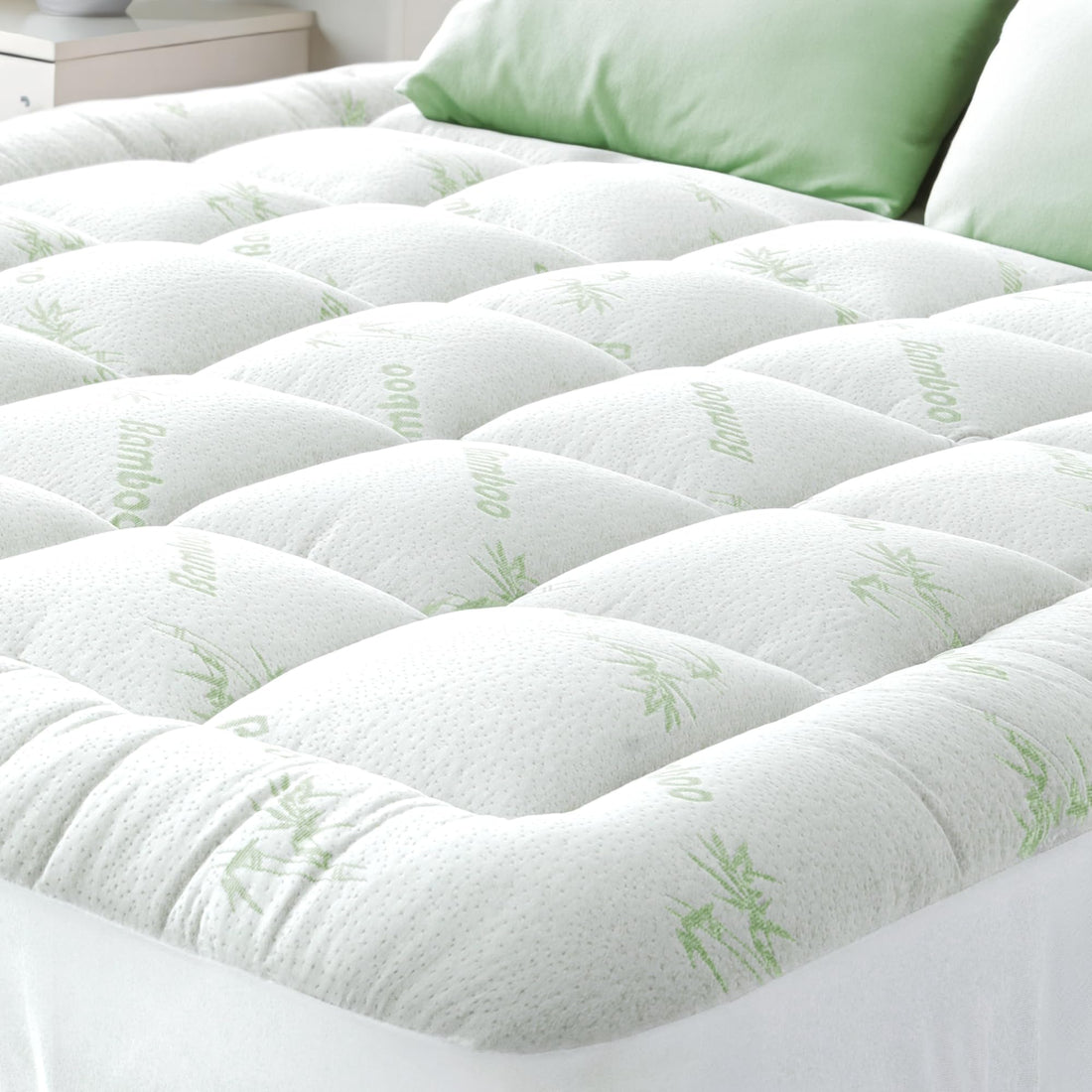 Ultra Soft Bamboo Mattress Topper – Queen, Green