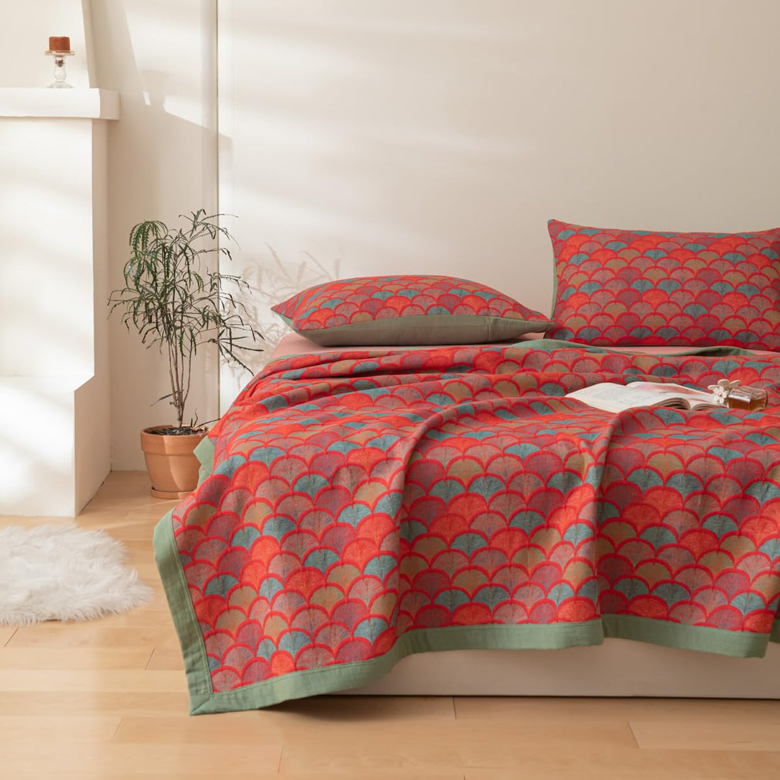 Cotton Jacquard Floral Quilt – King