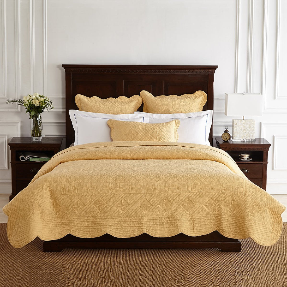Calla Angel Sage Cotton Quilt – King White