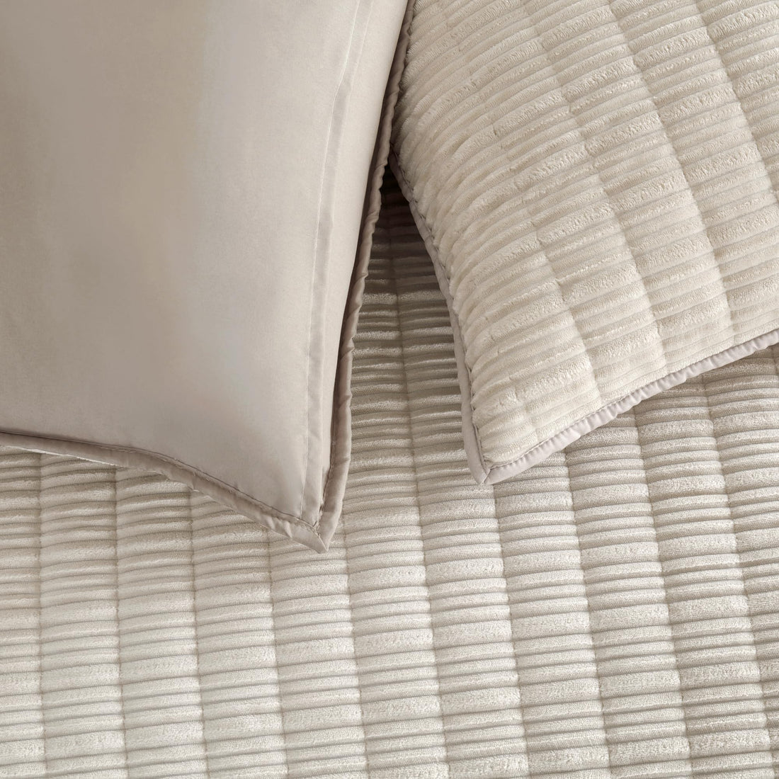 Velvet Striped Quilt – Queen Green