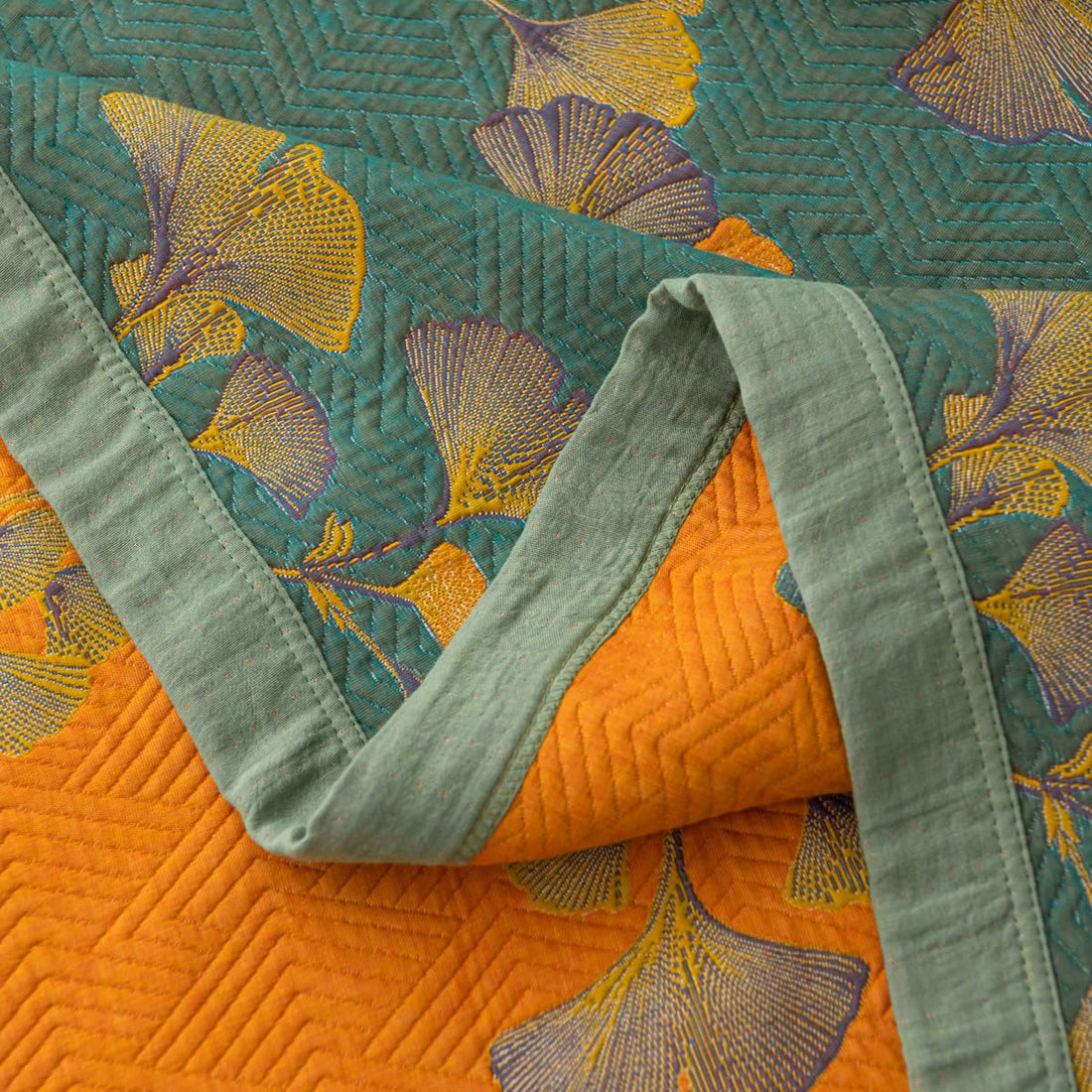 Cotton Jacquard Floral Quilt – King