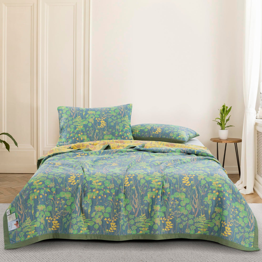 Cotton Jacquard Floral Quilt – King