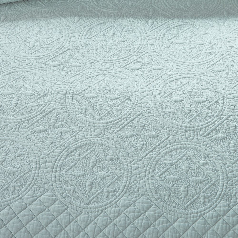 Calla Angel Sage Cotton Quilt – King White
