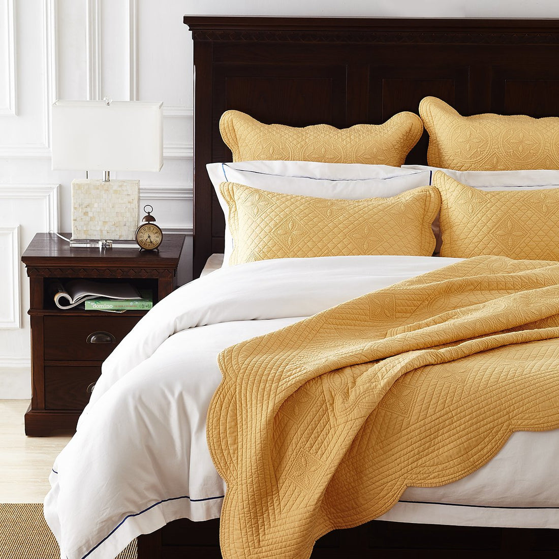 Calla Angel Sage Cotton Quilt – King White
