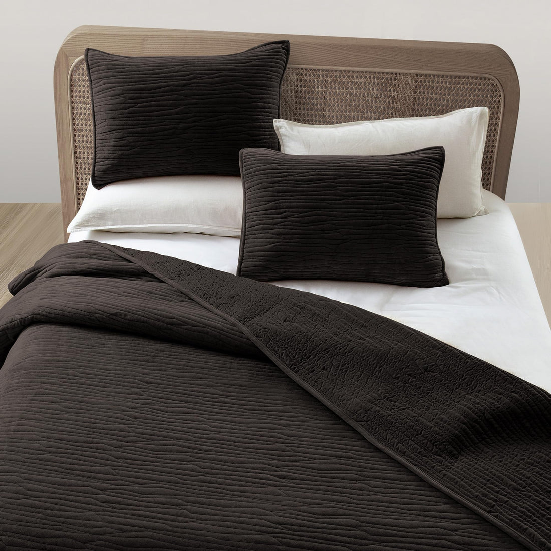 Velvet Striped Quilt – Queen Green
