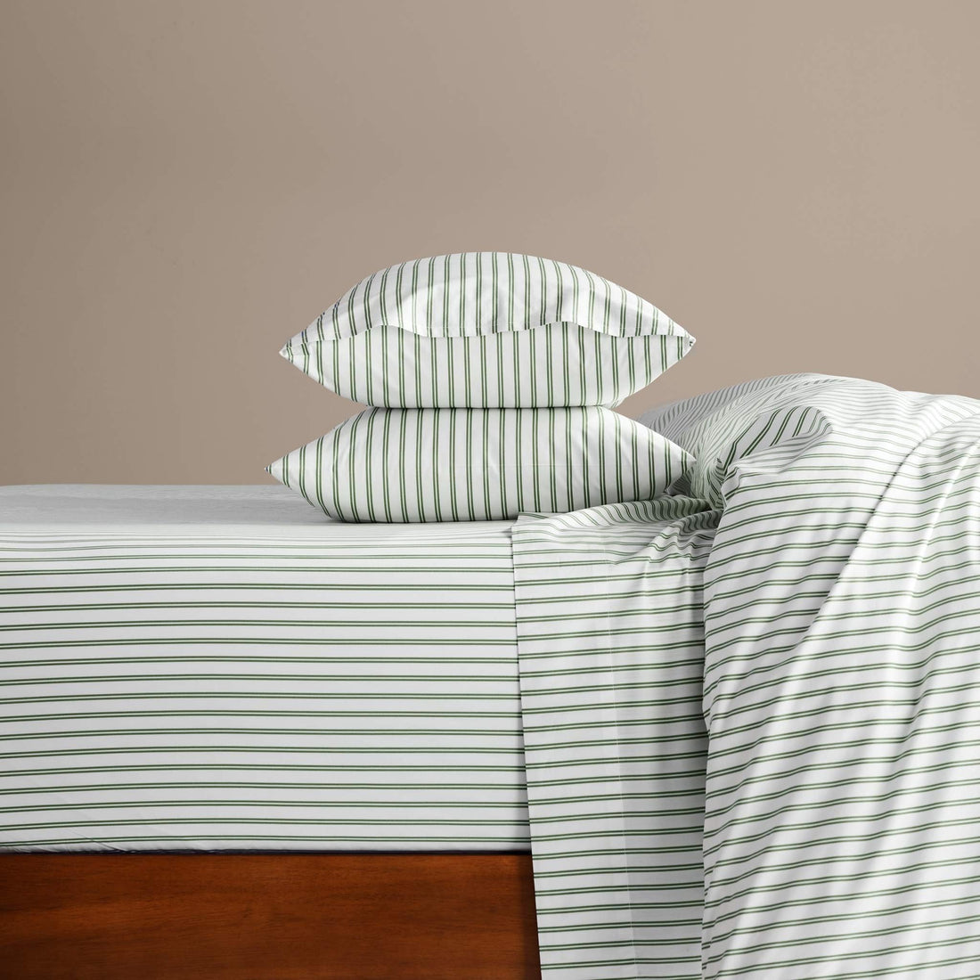 Brooklinen Sateen Sheet Set – Queen, Cream