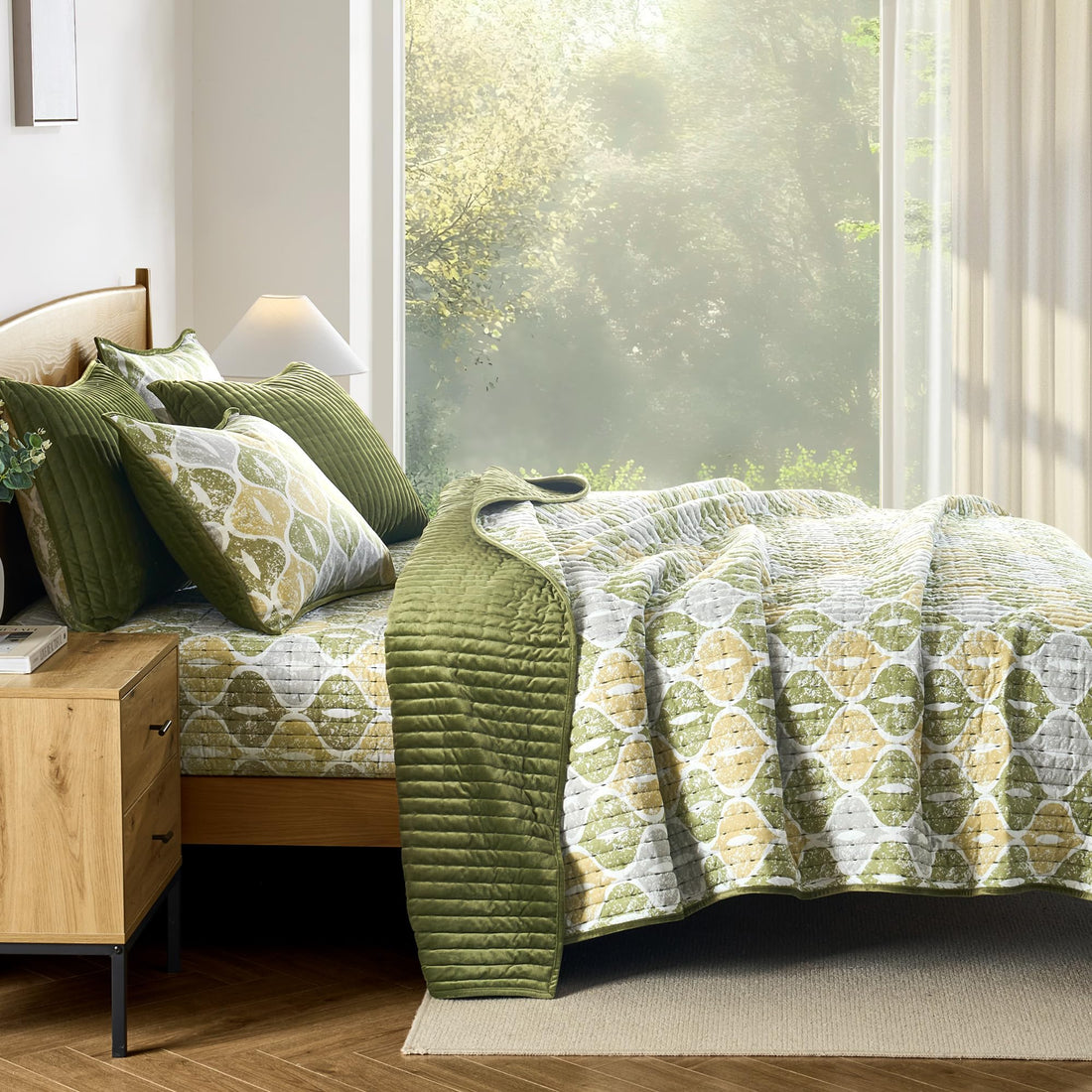 Velvet Striped Quilt – Queen Green