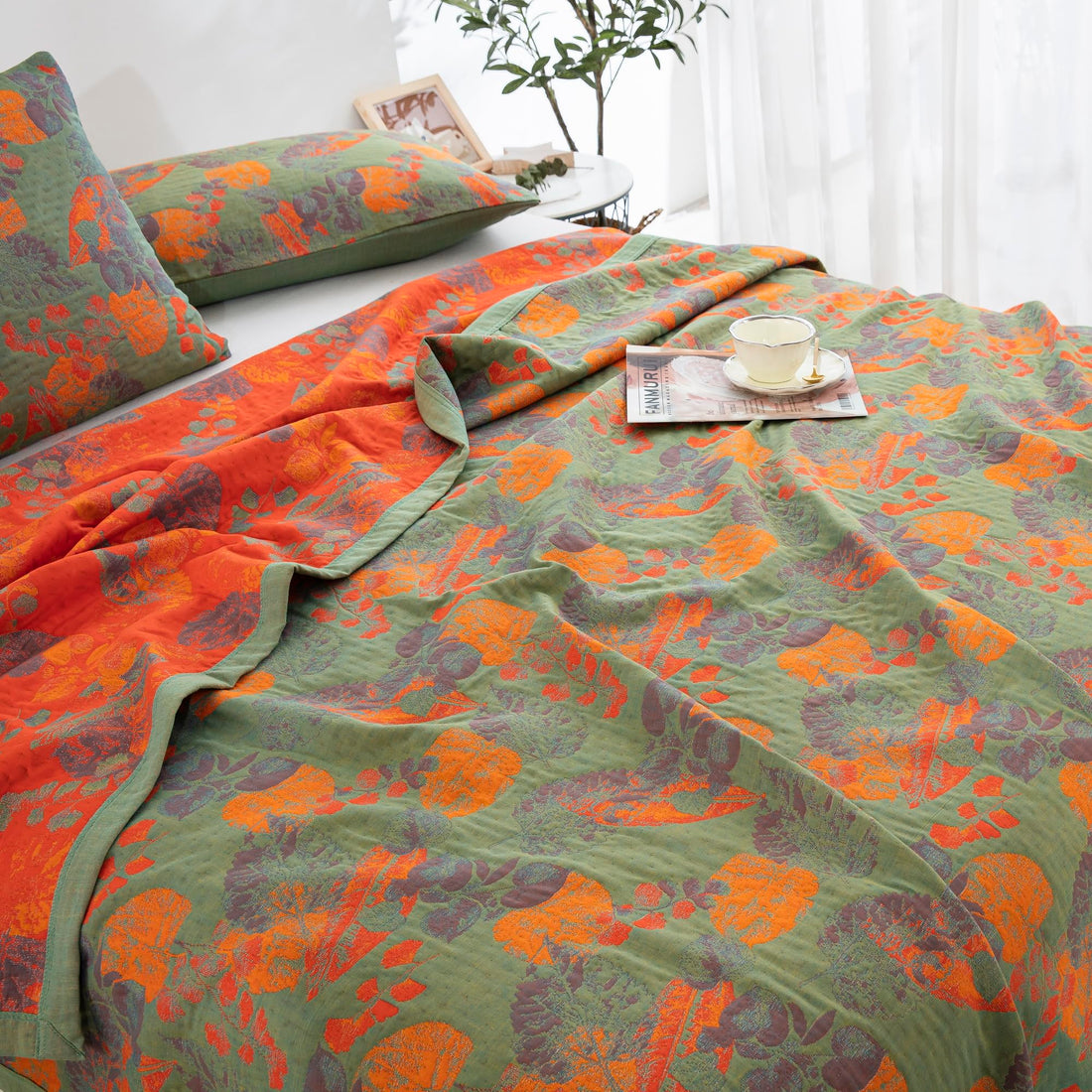 Cotton Jacquard Floral Quilt – King