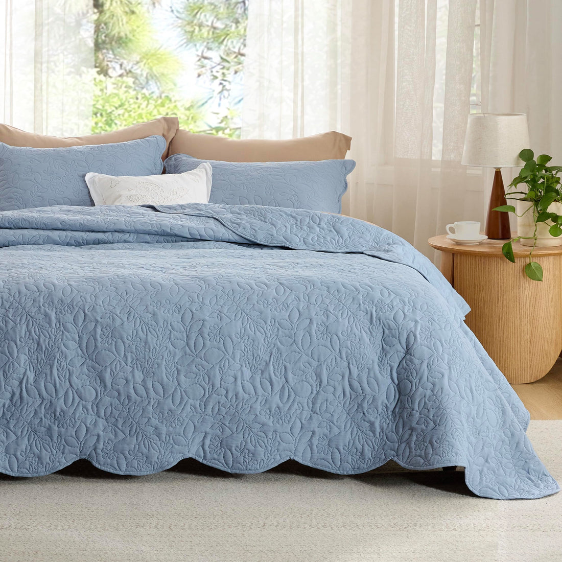 Bedsure Queen Quilt Set – White