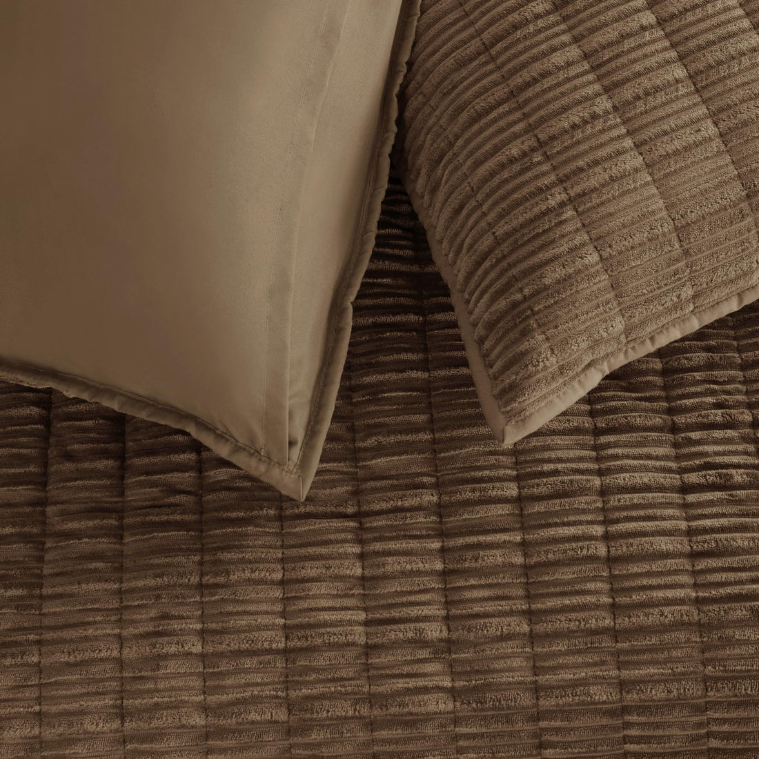 Velvet Striped Quilt – Queen Green