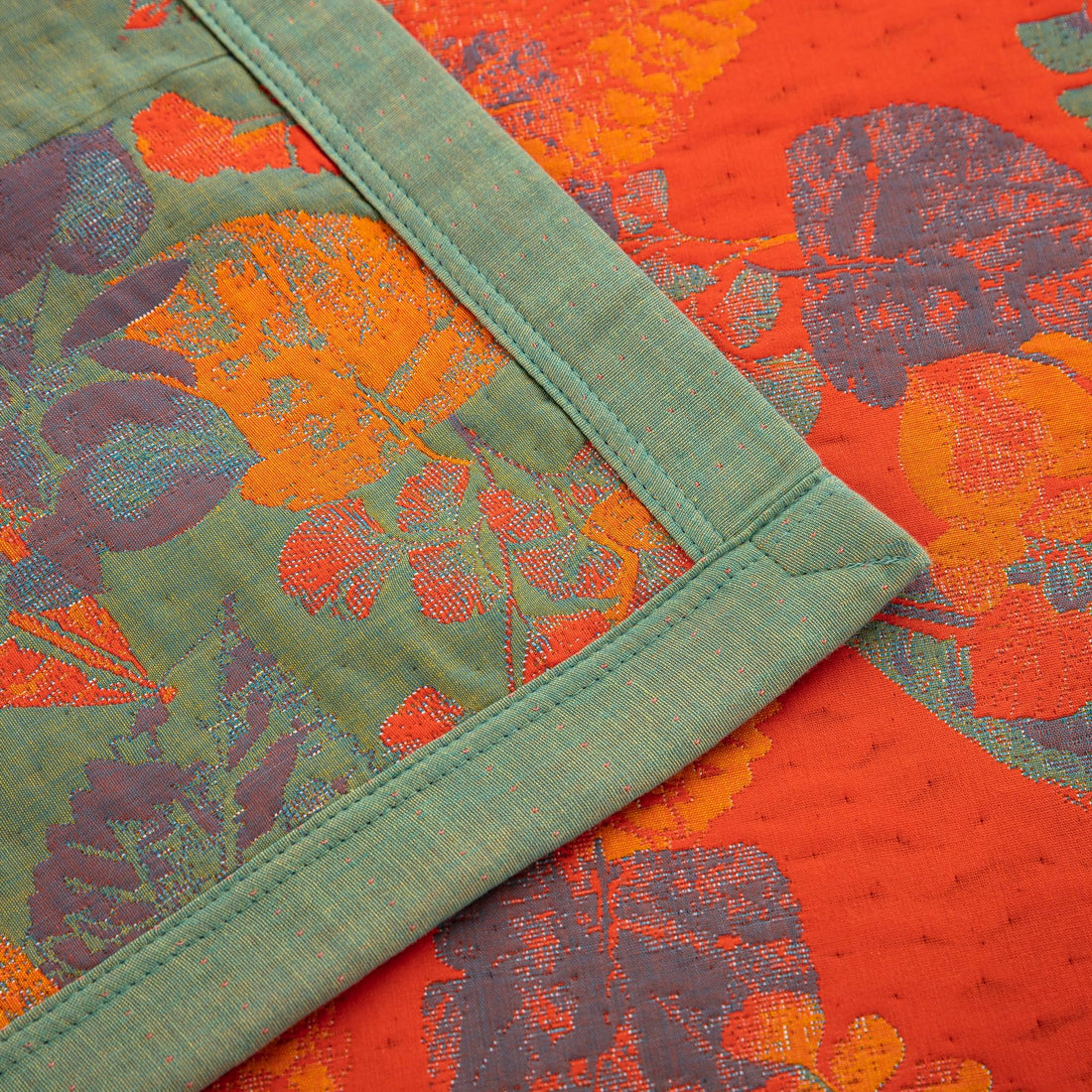 Cotton Jacquard Floral Quilt – King